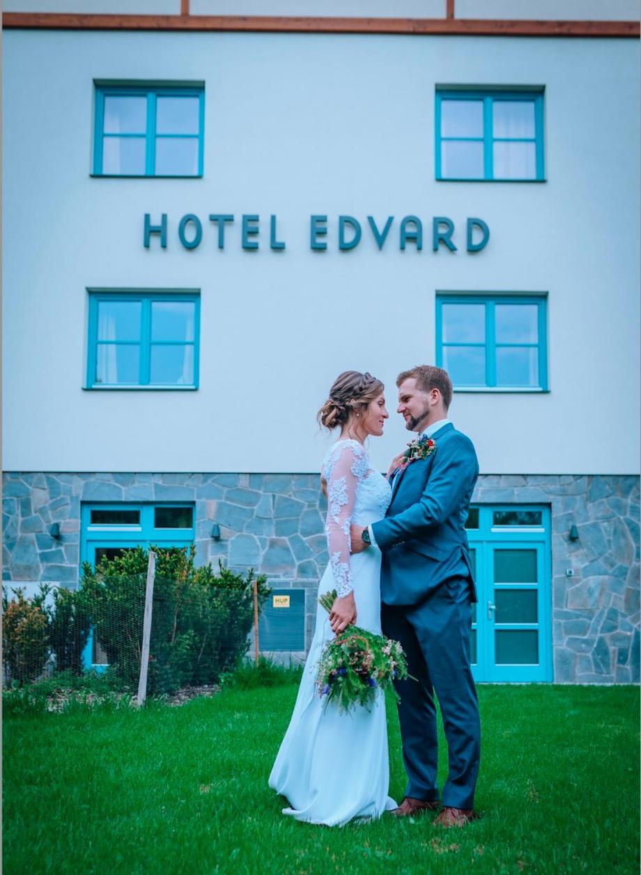 Hotel Edvard Frenstat pod Radhostem Ngoại thất bức ảnh